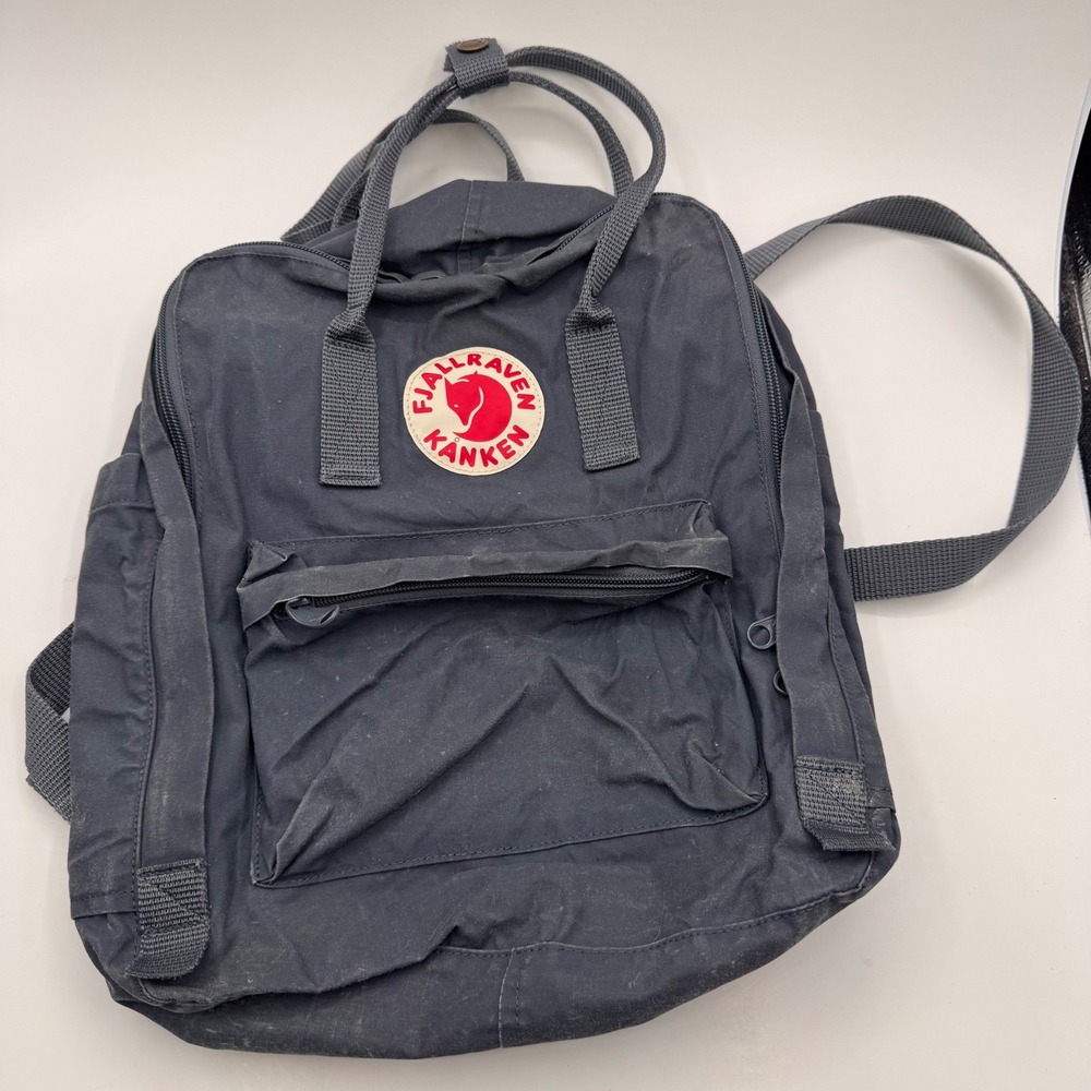 Fjallraven Kanken Classic 16L Backpack Graphite Gray Distressed 23510